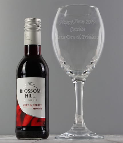 Personalised Red Wine & Wine Glass Set - ItJustGotPersonal.co.uk
