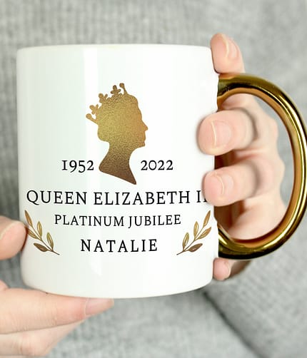 Personalised Platinum Jubilee Gold Handled Mug - ItJustGotPersonal.co.uk