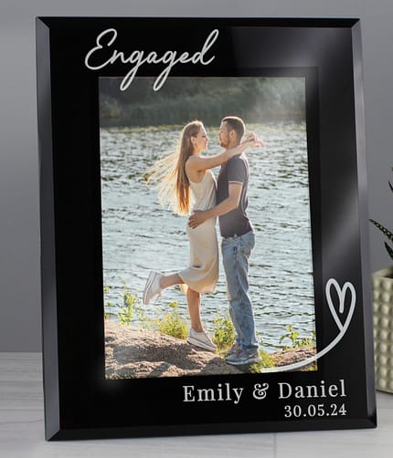Personalised Heart Black Glass 7x5 Photo Frame - ItJustGotPersonal.co.uk