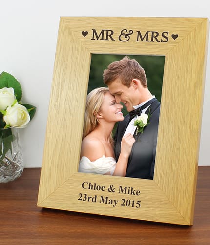 Personalised Oak Finish 6x4 Mr & Mrs Photo Frame - ItJustGotPersonal.co.uk