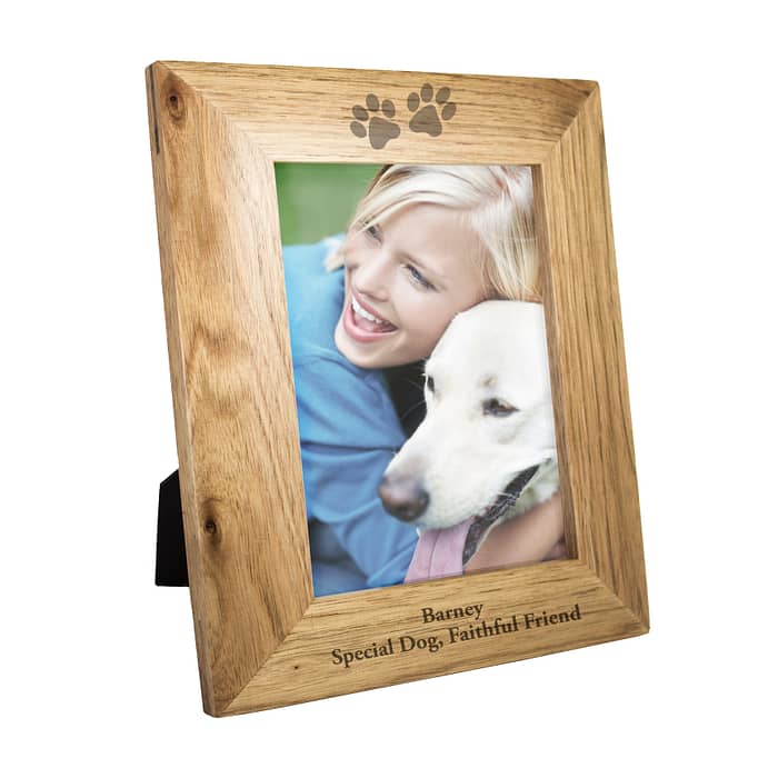 Personalised Paw Prints 5x7 Wooden Photo Frame - ItJustGotPersonal.co.uk